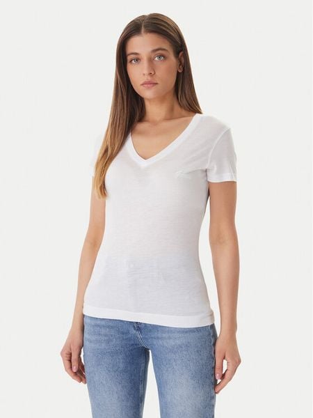 Guess T-Shirt W5GP31 KCSX2 Biały Classic Fit. Białe t-shirty Guess, xs, z aplikacjami, z lyocellu, bez kołnierzyka, bez ramiączek. Za 209,99 zł.