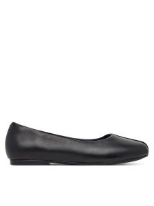Clarks Baleriny Livia Lily 26183054 Czarny. Czarne balerinki Clarks, bez wzorów, ze skóry, bez obcasa, bez zapięcia. Za 319,99 zł.