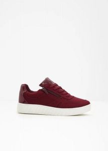 Sneakersy z wyściełaną podeszwą wewnętrzną. Czerwone buty sportowe bonprix, bez wzorów, bez zapięcia. Za 109,99 zł.