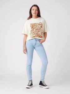 Wrangler Dżinsy "Skinny Let It Go" - Skinny fit - w kolorze błękitnym rozmiar: W31/L32. Niebieskie jeansy Wrangler, z aplikacjami, z bawełny. Za 161,34 zł.