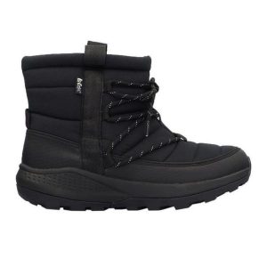 Buty Lee Cooper LCJ-24-03-3069LA czarne. Czarne buty zimowe z gumy, bez obcasa, bez zapięcia. Za 311,67 zł.