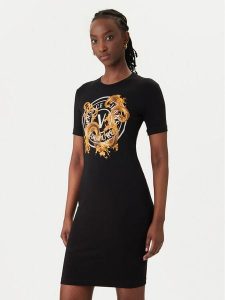 Versace Jeans Couture Sukienka codzienna 80HAOE01 CJ02E Czarny Slim Fit. Czarne sukienki Versace Jeans Couture, na co dzień, m, bez wzorów, z bawełny, bez kołnierzyka, bez ramiączek, proste. Za 661,99 zł.