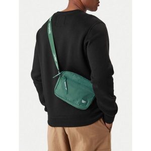 Torebka Reebok. Zielone listonoszki Reebok, bez wzorów, bez dodatków. Za 69,99 zł.