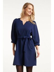 Smashed Lemon Sukienka w kolorze granatowym rozmiar: XL. Niebieskie sukienki Smashed Lemon, na co dzień, xl, bez wzorów, z tkaniny, bez kołnierzyka, bez ramiączek, midi, proste. Za 126,99 zł.
