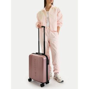 Walizka kabinowa Reebok. Czerwone walizki Reebok, bez wzorów. Za 279,99 zł.