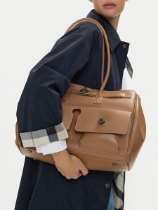 GINO ROSSI Torebka EO-CLOVER-X10167 Beżowy. Brązowe shopper bag Gino Rossi, bez wzorów, ze skóry, bez dodatków. Za 399,99 zł.