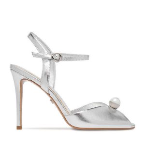 Sandały GINO ROSSI. Szare sandały Gino Rossi, bez wzorów, bez obcasa, na szpilce, bez zapięcia. Za 399,99 zł.