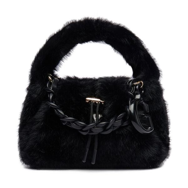 Torebka Guess. Czarne torebki klasyczne Guess, z aplikacjami, bez dodatków. Za 199,99 zł.