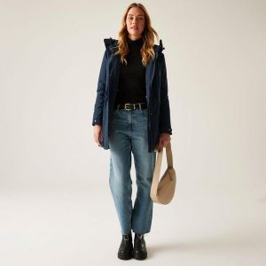 Kurtka damska przejściowa ocieplana przeciwdeszczowa Valenta. Niebieskie kurtki Regatta, bez wzorów, z puchu, bez kaptura. Za 399,99 zł.