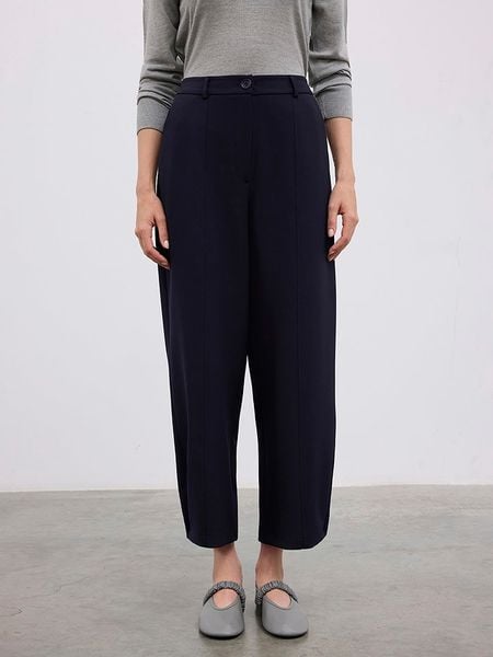 BGN Spodnie w kolorze granatowym rozmiar: 40. Niebieskie spodnie z wysokim stanem BGN, bez wzorów, z materiału, z podwyższonym stanem. Za 148,61 zł.