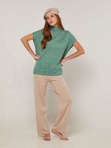 Rodier Koszulka w kolorze zielonym rozmiar: L. Zielone bluzki Rodier, l, bez wzorów, z wełny, bez kołnierzyka, bez ramiączek. Za 239,99 zł.