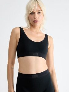 Sloggi Top "Double Comfort" w kolorze czarnym rozmiar: 38. Czarne topy Sloggi, bez wzorów, bez kołnierzyka, bez ramiączek. Za 64,95 zł.