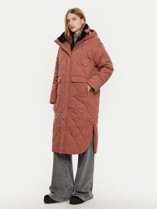 Brunotti Płaszcz zimowy Charlotte 2322180305 Brązowy Regular Fit. Brązowe płaszcze Brunotti, na zimę, m, bez wzorów, z syntetyku, bez kaptura. Za 399,99 zł.