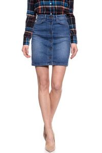 SPÓDNICA JEANSOWA LEE A LINE SKIRT BLUE DROP L38NROEM 112108295. Niebieskie spódnice Lee, l, bez wzorów, z jeansu. W wyprzedaży za 69,99 zł.
