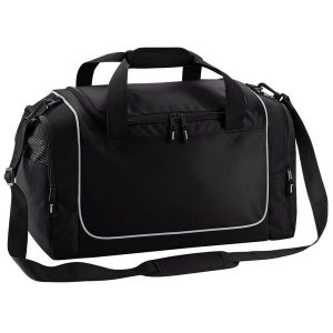 Torba Sportowa Teamwear Locker (30 Litrów). Czarne torby podróżne i sportowe QUADRA, bez wzorów. Za 102,99 zł.