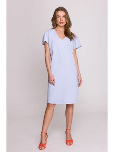 Stylove Sukienka w kolorze błękitnym rozmiar: XL. Niebieskie sukienki Stylove, na co dzień, xl, bez wzorów, bez kołnierzyka, bez ramiączek, midi, proste. Za 184,46 zł.