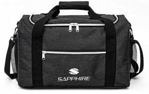 Torba sportowa Sapphire ST-130. Czarne torby podróżne i sportowe SAPPHIRE, bez wzorów, z materiału, na ramię, duże. Za 45,00 zł.
