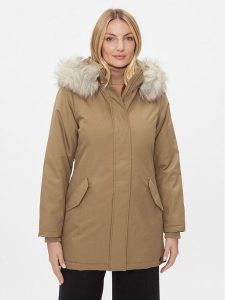 ONLY Parka 15300633 Brązowy Regular Fit. Brązowe kurtki ONLY, s, bez wzorów, z syntetyku, bez kaptura. Za 349,99 zł.