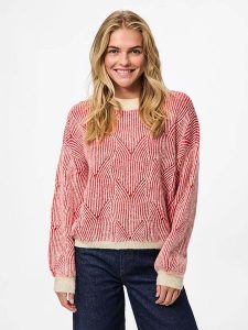 Pieces Sweter "Pcjenna" w kolorze jasnoróżowo-czerwonym rozmiar: L. Czerwone swetry oversize Pieces, l, bez wzorów, ze splotem, bez ramiączek. Za 144,92 zł.