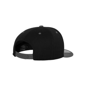 Czapka Flexfit 110. Czarne czapki FLEXFIT, bez wzorów, z poliakrylu. Za 96,35 zł.