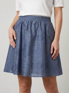 MOSS COPENHAGEN Spódnica "Orkidea" w kolorze niebieskim rozmiar: XL. Niebieskie spódnice Moss Copenhagen, xl, bez wzorów, mini. Za 144,58 zł.