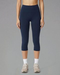 Legginsy 3/4 Softform™ - Granatowy. Niebieskie legginsy JOY STUDIO, bez wzorów, z tkaniny, z podwyższonym stanem, długie. Za 203,00 zł.