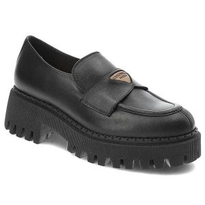 Czarne Półbuty Armodo Eleganckie Buty Damskie. Czarne półbuty Armodo, bez wzorów, ze skóry, bez obcasa, na płaskiej podeszwie, bez zapięcia. Za 314,99 zł.