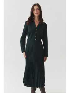 TATUUM Sukienka w kolorze ciemnozielonym rozmiar: 40. Zielone sukienki Tatuum, bez wzorów, bez kołnierzyka, bez ramiączek, midi. Za 223,46 zł.