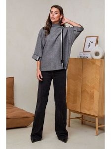 Soft Cashmere Sweter w kolorze granatowym rozmiar: 38/40. Niebieskie swetry oversize Soft Cashmere, bez wzorów, z kaszmiru, bez ramiączek. Za 104,99 zł.