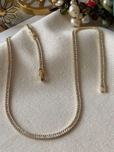 Luseera Pozłacany naszyjnik z cyrkoniami - dł. 45 cm rozmiar: onesize. Żółte naszyjniki Luseera, z cyrkonią, pozłacane. Za 43,99 zł.