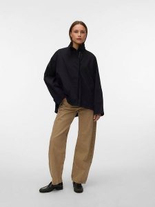 Vero Moda Kurtka przjściowa w kolorze czarnym rozmiar: S. Czarne kurtki Vero Moda, s, bez wzorów, bez kaptura. Za 165,99 zł.