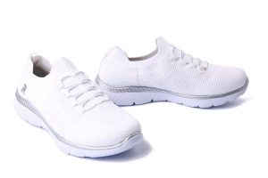 RIEKER M5074-80 white, półbuty damskie. Białe półbuty Rieker, bez wzorów, bez obcasa, bez zapięcia. Za 329,90 zł.