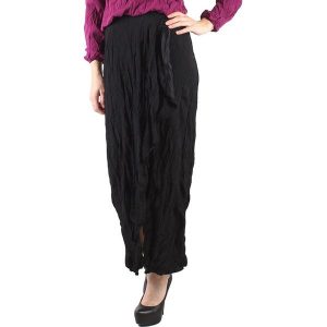 Spódnica w kolorze czarnym. Czarne spódnice marki Sexy Woman. W wyprzedaży za 129,95 zł.
