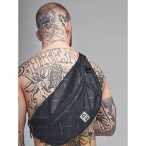 MANTO saszetka PULSE XXL czarna. Czarne nerki i saszetki MANTO, bez wzorów. Za 149,00 zł.