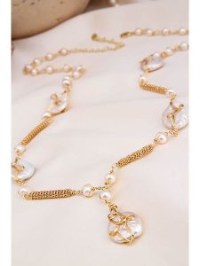 Pierres delicates Pozłacany naszyjnik z perłami - dł. 70 cm rozmiar: onesize. Białe naszyjniki Pierres delicates, z perłą, pozłacane. Za 205,93 zł.