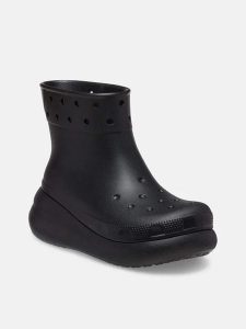 Crocs Kalosze "Classic Crush Rain" w kolorze czarnym rozmiar: 37/38. Czarne kalosze Crocs, bez wzorów. Za 184,46 zł.