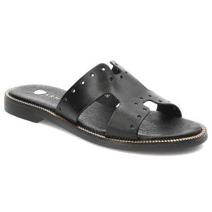 Czarne Klapki Armodo Modne Buty Damskie. Czarne klapki Armodo, bez wzorów, bez obcasa, na obcasie. Za 259,00 zł.