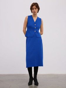 BGN Spódnica w kolorze niebieskim rozmiar: 40. Niebieskie spódnice BGN, na co dzień, bez wzorów, midi. Za 118,28 zł.