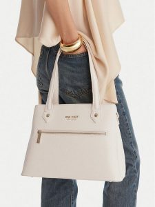 Nine West Torebka CEO-Rovia-LDA8338 Écru. Kuferki Nine West, bez wzorów, z materiału, bez dodatków. Za 249,99 zł.