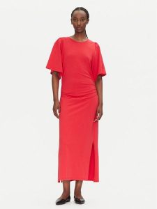 Bruuns Bazaar Sukienka codzienna Nathala BBW4560 Czerwony Regular Fit. Czerwone kombinezony Bruuns Bazaar, na co dzień, l, bez wzorów, z bawełny, bez kołnierzyka, bez ramiączek, proste. Za 369,99 zł.