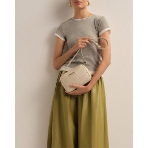 Torebka Nine West. Brązowe listonoszki Nine West, bez wzorów, bez dodatków. Za 219,99 zł.