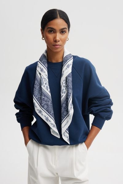 APASZKA ZOE GRANATOWO-BIAŁA One size - Flawless. Niebieskie apaszki i chusty Flawless, bez wzorów, eleganckie. Za 167,45 zł.