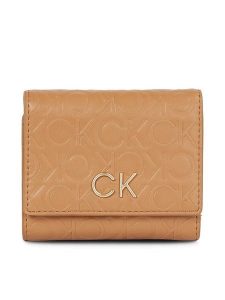 Calvin Klein Portfel Re-Lock Trifold Xs Emb K60K611321 Brązowy. Brązowe portfele Calvin Klein, bez wzorów, ze skóry. Za 379,99 zł.