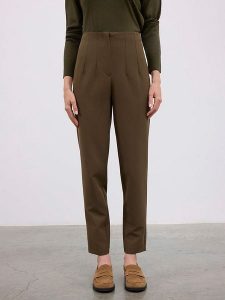 BGN Spodnie w kolorze brązowym rozmiar: 36. Brązowe spodnie z wysokim stanem BGN, bez wzorów, z materiału, z podwyższonym stanem. Za 153,34 zł.