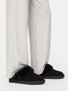 Badura Kapcie EO-MADISON-TS6333-01 Czarny. Czarne kapcie Badura, bez wzorów, ze skóry. Za 159,99 zł.