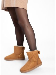 Blackfield Botki zimowe "Champlain" w kolorze jasnobrązowym rozmiar: 39. Brązowe botki Blackfield, na zimę, bez wzorów, z materiału, z okrągłym noskiem, bez obcasa, bez zapięcia. Za 100,04 zł.