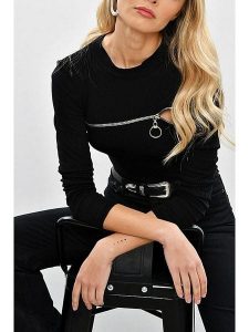 Milan Kiss Koszulka w kolorze czarnym rozmiar: XL. Czarne bluzki Milan Kiss, xl, bez wzorów, bez kołnierzyka, bez ramiączek. Za 130,99 zł.