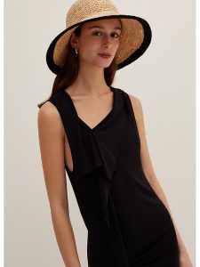 STEFANEL Sukienka w kolorze czarnym rozmiar: L. Czarne sukienki Stefanel, l, bez wzorów, z wiskozy, bez kołnierzyka, bez ramiączek, mini. Za 140,20 zł.