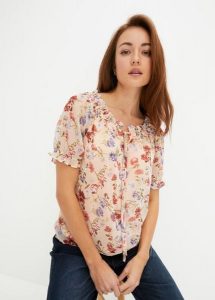 Bluzka w stylu tuniki z dekoltem carmen. Czerwone tuniki bonprix, bez wzorów, bez kołnierzyka, bez ramiączek. Za 114,99 zł.