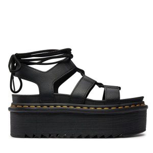 Sandały Dr. Martens. Czarne sandały Dr. Martens, bez wzorów, bez obcasa, na koturnie, bez zapięcia. Za 399,99 zł.